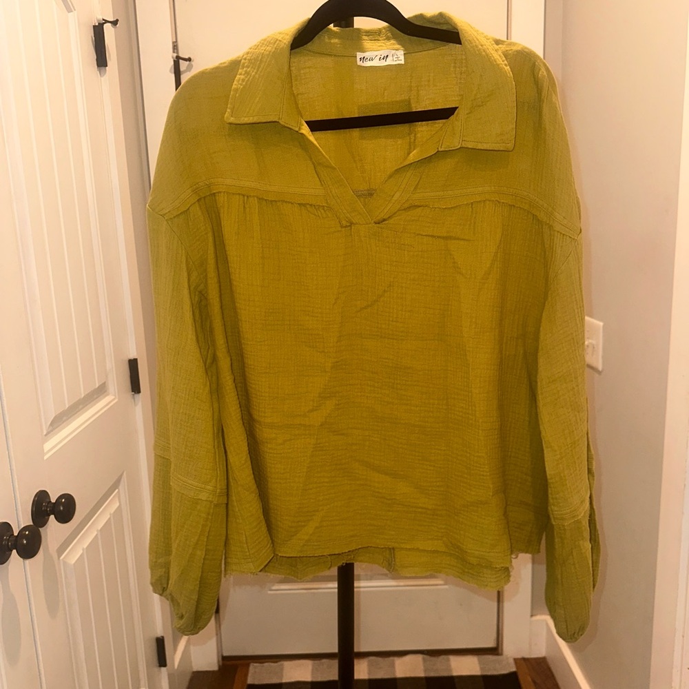 New In Size Large Chartreuse Textured Boutique Women's Flowy Boho Top - Picture 2 of 14